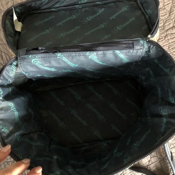 Vintage Tapestry Carryon - Picture 4 of 4